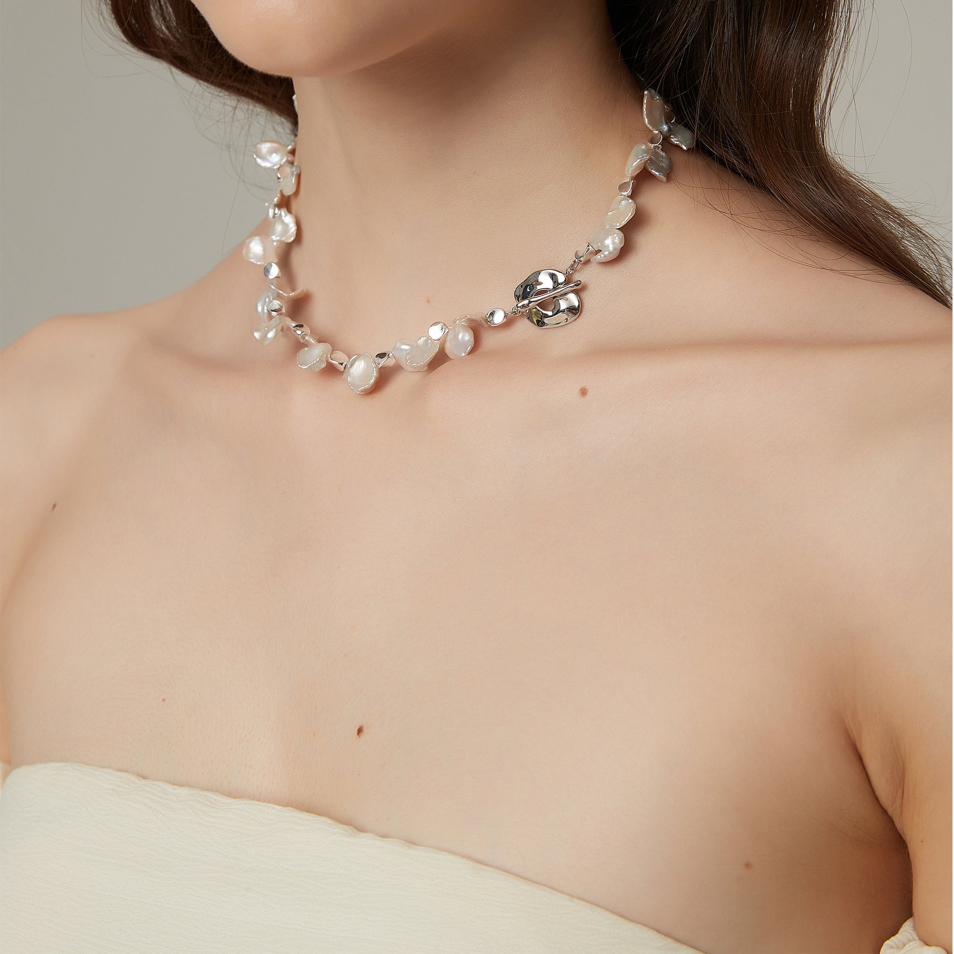 T-Bar freshwater Pearl necklace