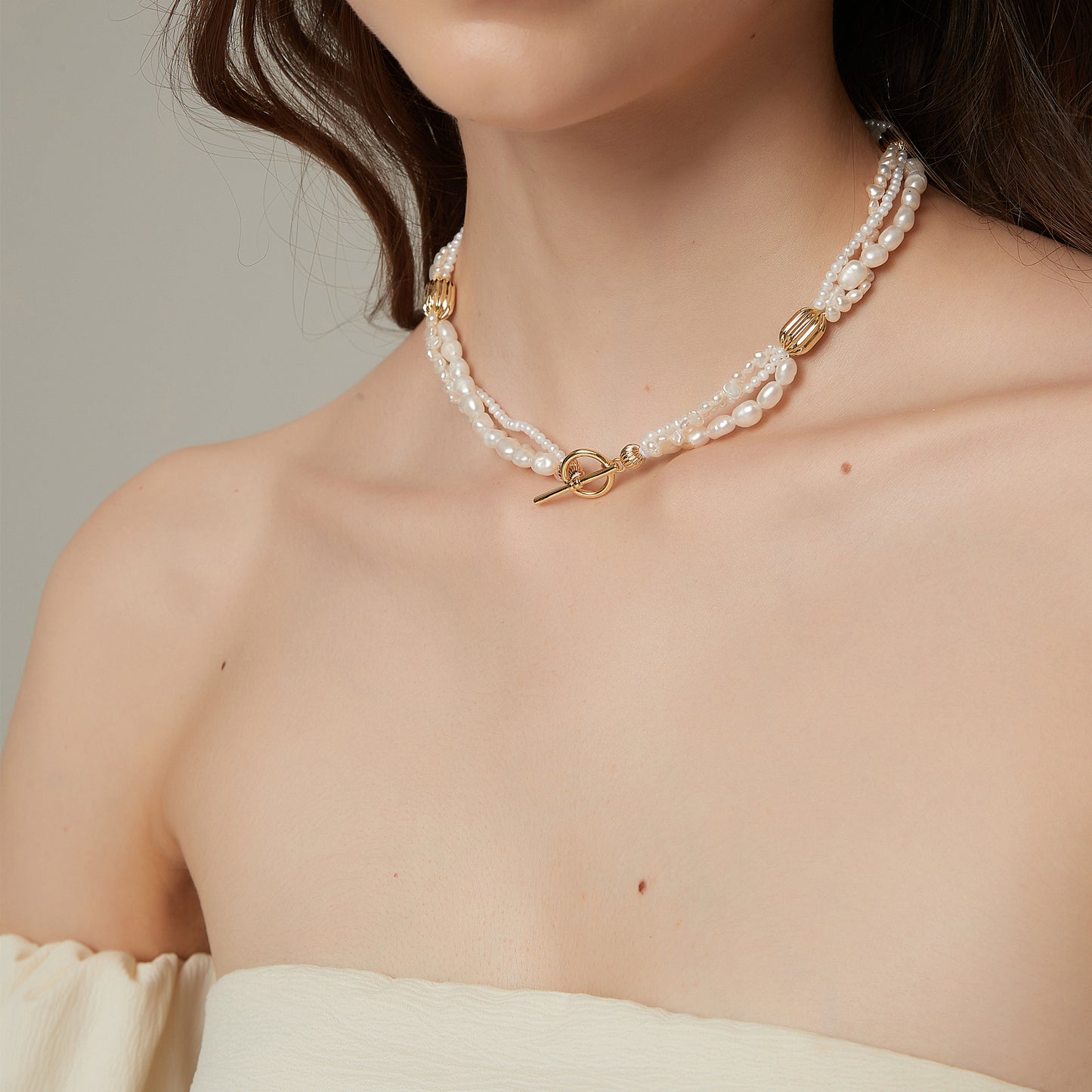 Three Layers T-Bar Pearl Necklace